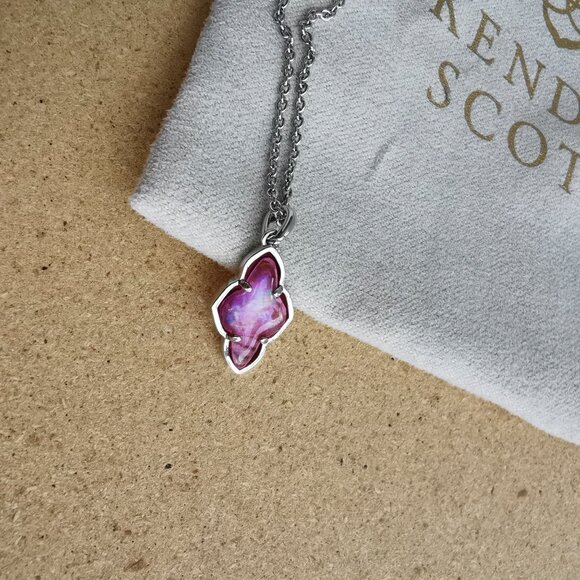 Authentic Kendra Scott jewelry Brand new Comes with dust bag Ships out in 2 - Picture 3 of 4